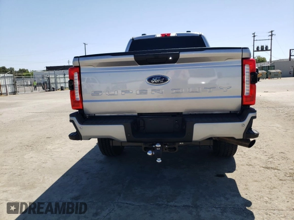 2024 Ford F-250 XL z VIN 1FT8W2BN2RED16263, wystawiony jako Copart lot #63127585 z przebiegiem 16 997 mil mil oraz Szkoda całkowita • Salvage title. Historia ofert i sprzedaży dostępna na DreamBid. Obrazek 6.