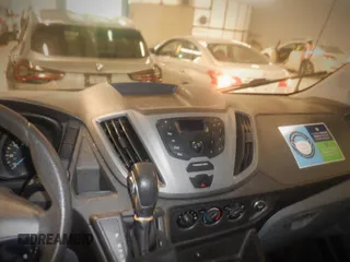 2018 Ford Transit с VIN 1FTYE1YM6JKA94165, выставлен на аукционе IAAI как лот 42844332 с пробегом 182 647 миль миль и . История ставок и продаж доступна на DreamBid. Изображение 12.