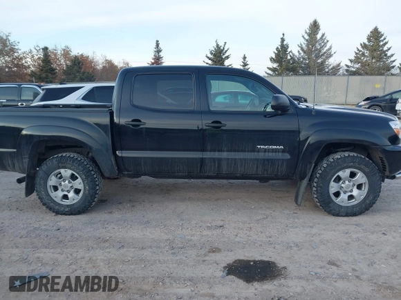 2013 Toyota Tacoma z VIN 3TMLU4EN7DM128414, wystawiony jako IAAI lot #41527647 z przebiegiem 112 097 mil mil oraz . Historia ofert i sprzedaży dostępna na DreamBid. Obrazek 13.