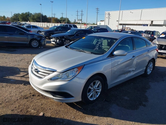2011 Hyundai Sonata GLS PZEV with VIN 5NPEB4AC5BH180128, listed as a IAAI auction lot 41079228 with 125,710 mi miles. Bid and sale history available at carsss.com. Image 18.