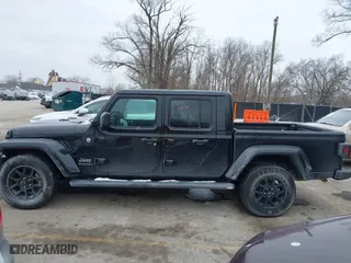 2023 Jeep Gladiator Overland with VIN 1C6HJTFG4PL564093, listed as a IAAI auction lot 41594203 with 37,740 mi miles. Bid and sale history available at carsss.com. Image 14.