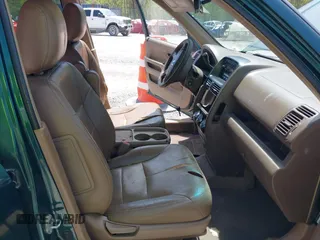 2004 Honda CR-V EX with VIN SHSRD78894U233938, listed as a IAAI auction lot 42104070 with 316,157 mi miles and . Bid and sale history available at carsss.com. Image 5.