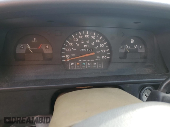 1993 Toyota Pickup DX with VIN JT4RN81P4P5168613, listed as a Copart auction lot 82611524 with 200,408 mi miles and Clean title. Bid and sale history available at DreamBid. Image 9.
