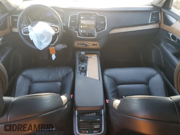2023 Volvo XC90 Plus z VIN YV40621N6P1902576, wystawiony jako Copart lot #85297664 z przebiegiem 33 815 mil mil oraz Szkoda całkowita • Salvage title. Historia ofert i sprzedaży dostępna na DreamBid. Obrazek 8.