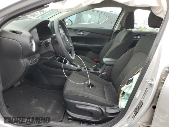 2019 Kia Forte LXS with VIN 3KPF24AD4KE120312, listed as a Copart auction lot 61841805 with 84,243 mi miles and Salvage title. Bid and sale history available at DreamBid. Image 7.