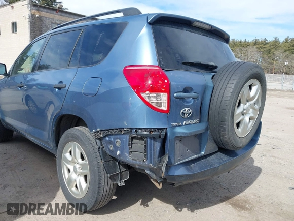 2008 Toyota RAV4 with VIN JTMBD33V685187619, listed as a IAAI auction lot 41770425 with 185,353 mi miles. Bid and sale history available at carsss.com. Image 6.