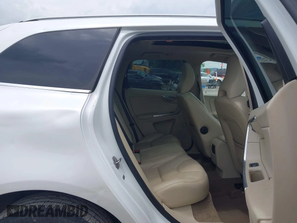 2015 Volvo XC60 T5 Drive-E Premier z VIN YV440MDB9F2622367, wystawiony jako IAAI lot #42356051 z przebiegiem 194 999 mil mil oraz . Historia ofert i sprzedaży dostępna na DreamBid. Obrazek 8.