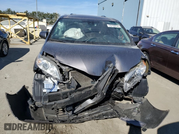 2019 Toyota Sienna XLE Auto Access Seat with VIN 5TDYZ3DCXKS973790, listed as a Copart auction lot 76758454 with 215,158 mi miles and Salvage Title. Bid and sale history available at carsss.com. Image 5.