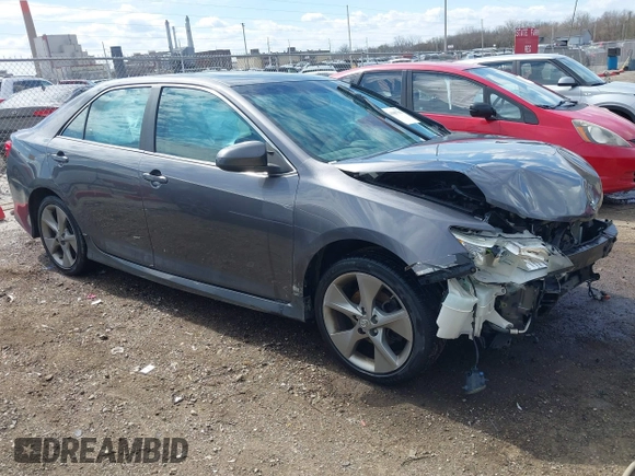 2014 Toyota Camry L with VIN 4T1BF1FK1EU370455, listed as a IAAI auction lot 41887561 with 203,798 mi miles. Bid and sale history available at carsss.com. Image 1.