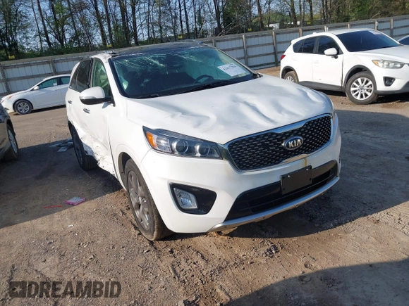 2016 Kia Sorento SX with VIN 5XYPKDA51GG072940, listed as a IAAI auction lot 42017504 with 110,897 mi miles. Bid and sale history available at carsss.com. Image 1.