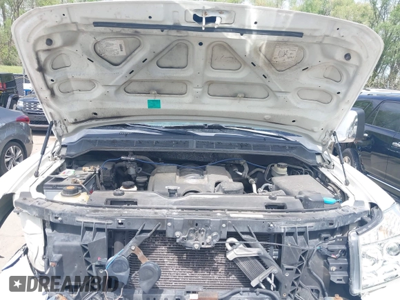 2005 Nissan Titan LE with VIN 1N6AA07BX5N525048, listed as a IAAI auction lot 41984150 with 242,321 mi miles. Bid and sale history available at carsss.com. Image 10.