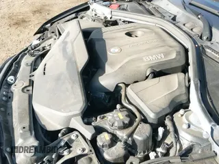 2018 BMW 3 Series 330i xDrive z VIN WBA8D9C54JEB35778, wystawiony jako IAAI lot #43344410 z przebiegiem 47 036 mil mil oraz . Historia ofert i sprzedaży dostępna na DreamBid. Obrazek 20.