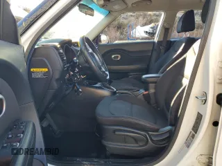 2017 Kia Soul with VIN KNDJN2A29H7437936, listed as a Copart auction lot 82783694 with 102,768 mi miles and Salvage Title. Bid and sale history available at carsss.com. Image 7.