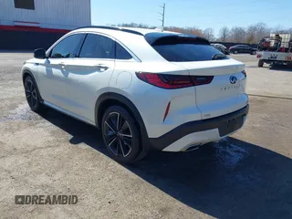 2022 Infiniti QX55 Luxe z VIN 3PCAJ5J36NF101138, wystawiony jako IAAI lot #41695334 z przebiegiem 54 863 mil mil oraz . Historia ofert i sprzedaży dostępna na DreamBid. Obrazek 3.