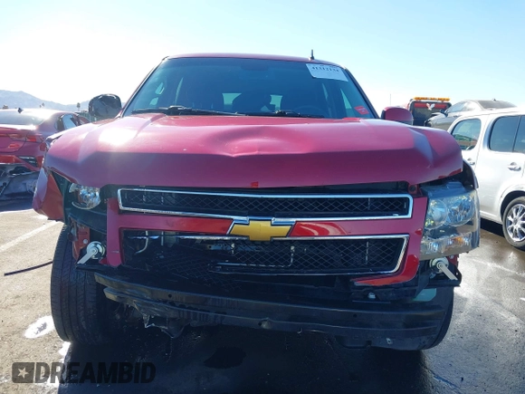 2013 Chevrolet Tahoe LS z VIN 1GNSCAE00DR341440, wystawiony jako IAAI lot #41312134 z przebiegiem 100 179 mil mil oraz . Historia ofert i sprzedaży dostępna na DreamBid. Obrazek 13.