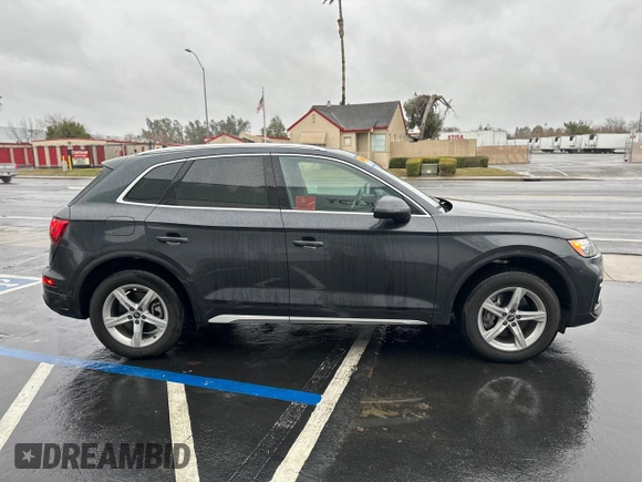 2021 Audi Q5 Premium with VIN WA1AAAFY3M2083416, listed as a Copart auction lot 37166413 with 5,451 mi miles. Bid and sale history available at carsss.com. Image 4.