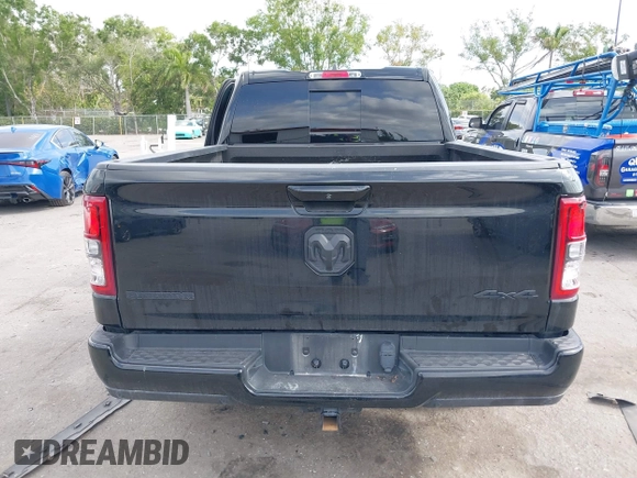 2023 Ram 1500 Big Horn z VIN 1C6RRFBG1PN612321, wystawiony jako IAAI lot #39303273 z przebiegiem 20 647 mil mil oraz . Historia ofert i sprzedaży dostępna na DreamBid. Obrazek 16.