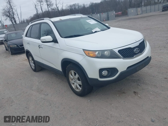 2012 Kia Sorento LX with VIN 5XYKT4A68CG237439, listed as a IAAI auction lot 41800247 with 155,637 mi miles. Bid and sale history available at carsss.com. Image 1.