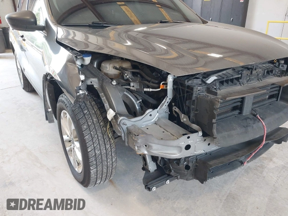 2022 Ford Escape SE with VIN 1FMCU9G61NUB81492, listed as a IAAI auction lot 42556376 with 78,363 mi miles and . Bid and sale history available at DreamBid. Image 6.