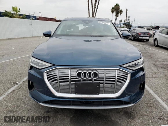 2019 Audi e-tron Prestige with VIN WA1VABGE3KB013620, listed as a Copart auction lot 61975913 with 25,369 mi miles. Bid and sale history available at carsss.com. Image 5.