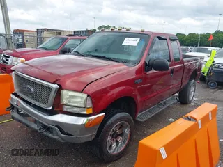 2004 Ford F-250 XL z VIN 1FTNX21L24EB13706, wystawiony jako IAAI lot #42299868 z przebiegiem 264 740 mil mil oraz . Historia ofert i sprzedaży dostępna na DreamBid. Obrazek 2.