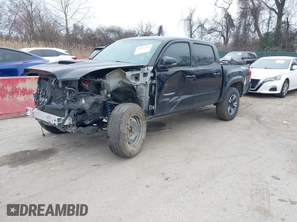2017 Toyota Tacoma SR5 with VIN 5TFAZ5CN9HX043074, listed as a IAAI auction lot 41813109 with 137,335 mi miles and . Bid and sale history available at carsss.com. Image 2.
