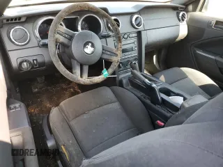 2007 Ford Mustang Deluxe с VIN 1ZVFT80NX75258600, выставлен на аукционе Copart как лот 61195965 с пробегом 151 420 миль миль и Списание • Salvage title. История ставок и продаж доступна на DreamBid. Изображение 8.