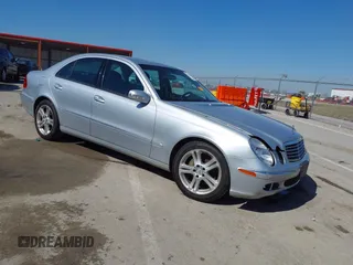 2006 Mercedes-Benz E-Class 3.5L with VIN WDBUF56J66A828486, listed as a IAAI auction lot 41768251 with 277,297 mi miles. Bid and sale history available at carsss.com. Image 1.