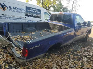 2003 Ford Super Duty F-250 XL with VIN 1FTNF21L13EA76360, listed as a Copart auction lot 70900944 with Not Provided miles and Salvage Title. Bid and sale history available at carsss.com. Image 3.