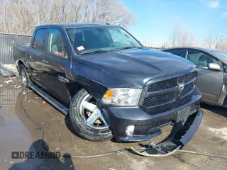 2017 Ram 1500 Express z VIN 3C6RR7KT1HG631156, wystawiony jako IAAI lot #41423140 z przebiegiem 94 070 mil mil oraz . Historia ofert i sprzedaży dostępna na DreamBid. Obrazek 1.