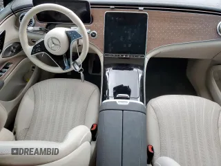 2023 Mercedes-Benz EQS with VIN 4JGDM2DB0PA007723, listed as a Copart auction lot 39572904 with 4,984 mi miles and Salvage Title. Bid and sale history available at carsss.com. Image 8.