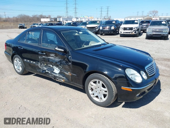 2006 Mercedes-Benz E-Class 3.5L with VIN WDBUF87JX6X181863, listed as a IAAI auction lot 41884272 with 195,315 mi miles. Bid and sale history available at carsss.com. Image 1.