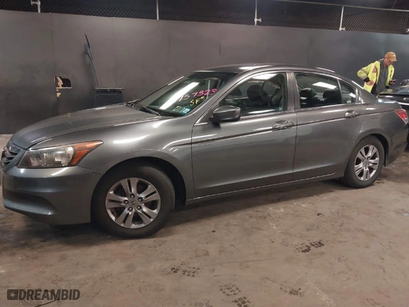 2012 Honda Accord Sdn SE with VIN 1HGCP2F60CA052213, listed as a IAAI auction lot 41157323 with 109,125 mi miles. Bid and sale history available at carsss.com. Image 2.