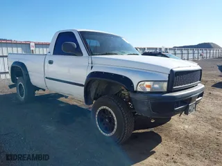 1999 Dodge Ram 1500 with VIN 1B7HF16Z0XS197005, listed as a IAAI auction lot 42063746 with 258,653 mi miles. Bid and sale history available at carsss.com. Image 1.