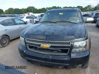 2014 Chevrolet Suburban LTZ with VIN 1GNSCKE08ER220808, listed as a IAAI auction lot 42022477 with 192,488 mi miles and . Bid and sale history available at DreamBid. Image 12.
