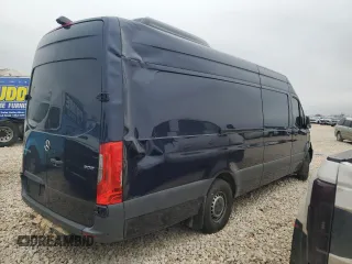 2022 Mercedes-Benz Sprinter with VIN W1Y4EDHYXNT107286, listed as a Copart auction lot 44688725 with Not Provided miles and Salvage Title. Bid and sale history available at DreamBid. Image 3.