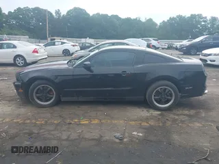 2014 Ford Mustang V6 z VIN 1ZVBP8AM0E5218029, wystawiony jako IAAI lot #42296906 z przebiegiem 170 454 mil mil oraz . Historia ofert i sprzedaży dostępna na DreamBid. Obrazek 14.