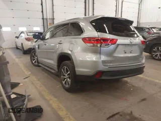 2017 Toyota Highlander XLE with VIN 5TDJZRFH2HS388353, listed as a IAAI auction lot 42138913 with 41,107 mi miles and . Bid and sale history available at DreamBid. Image 3.