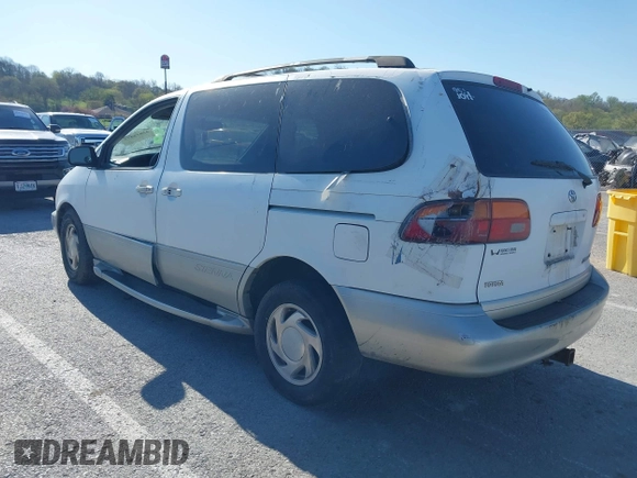 2000 Toyota Sienna LE with VIN 4T3ZF13C2YU171440, listed as a IAAI auction lot 42045373 with Not Provided miles and . Bid and sale history available at DreamBid. Image 3.