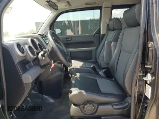 2006 Honda Element EX z VIN 5J6YH28676L012597, wystawiony jako Copart lot #57891325 z przebiegiem 216 133 mil mil oraz Czysty tytuł • Clean title. Historia ofert i sprzedaży dostępna na DreamBid. Obrazek 7.