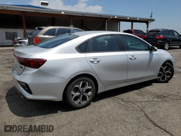 2021 Kia Forte LXS z VIN 3KPF24AD1ME334550, wystawiony jako Copart lot #58442565 z przebiegiem 63 556 mil mil oraz Szkoda całkowita • Salvage title. Historia ofert i sprzedaży dostępna na DreamBid. Obrazek 3.