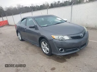 2014 Toyota Camry L with VIN 4T1BF1FKXEU813606, listed as a IAAI auction lot 41528889 with 252,866 mi miles. Bid and sale history available at carsss.com. Image 1.