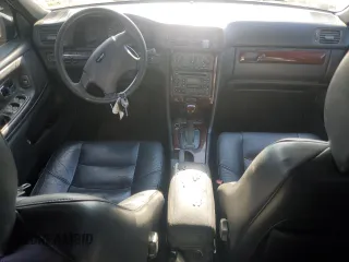 2000 Volvo V70 with VIN YV1LW61J1Y2697727, listed as a Copart auction lot 42295845 with 236,298 mi miles and Salvage Title. Bid and sale history available at carsss.com. Image 8.