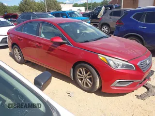 2017 Hyundai Sonata 2.4L z VIN 5NPE24AF3HH510318, wystawiony jako IAAI lot #42348486 z przebiegiem 83 873 mil mil oraz . Historia ofert i sprzedaży dostępna na DreamBid. Obrazek 1.