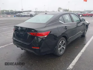 2023 Nissan Sentra SV z VIN 3N1AB8CV6PY324853, wystawiony jako IAAI lot #42343571 z przebiegiem 31 194 mil mil oraz . Historia ofert i sprzedaży dostępna na DreamBid. Obrazek 4.