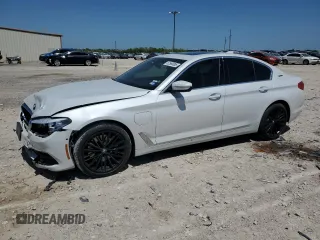 2019 BMW 5 Series 530e with VIN WBAJA9C50KB253692, listed as a Copart auction lot 52568095 with 61,023 mi miles and Salvage title. Bid and sale history available at DreamBid. Image 1.