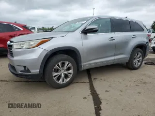 2015 Toyota Highlander LE Plus z VIN 5TDZKRFH5FS096605, wystawiony jako Copart lot #58652845 z przebiegiem 201 613 mil mil oraz Czysty tytuł • Clean title. Historia ofert i sprzedaży dostępna na DreamBid. Obrazek 1.