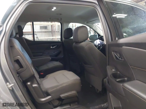 2018 Chevrolet Traverse LT Cloth with VIN 1GNERGKW9JJ148480, listed as a IAAI auction lot 41615478 with 113,157 mi miles. Bid and sale history available at carsss.com. Image 8.