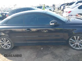 2013 Volvo C70 T5 z VIN YV1672MC8DJ139597, wystawiony jako IAAI lot #41459072 z przebiegiem 115 807 mil mil oraz . Historia ofert i sprzedaży dostępna na DreamBid. Obrazek 13.