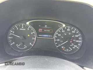 2017 Nissan Pathfinder S with VIN 5N1DR2MN4HC603631, listed as a IAAI auction lot 41901005 with 138,432 mi miles. Bid and sale history available at carsss.com. Image 7.